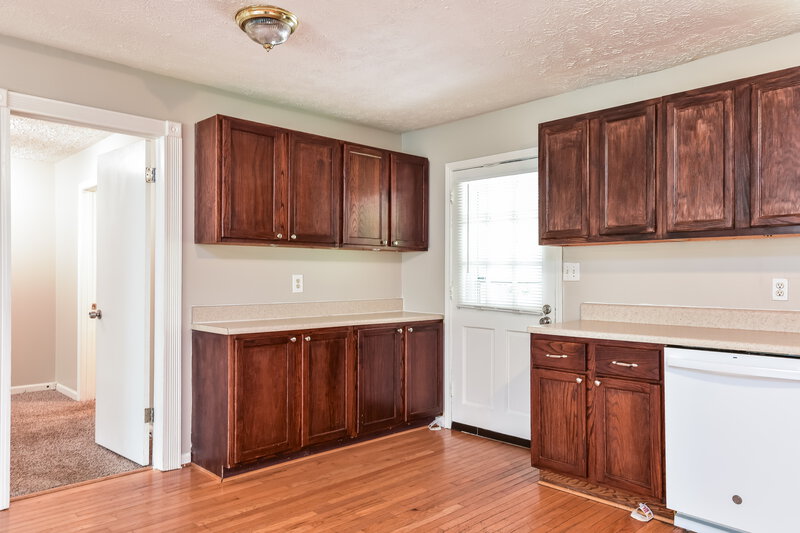 1,810/Mo, 160 Swan Lake Drive Stockbridge, GA 30281 Kitchen View 3