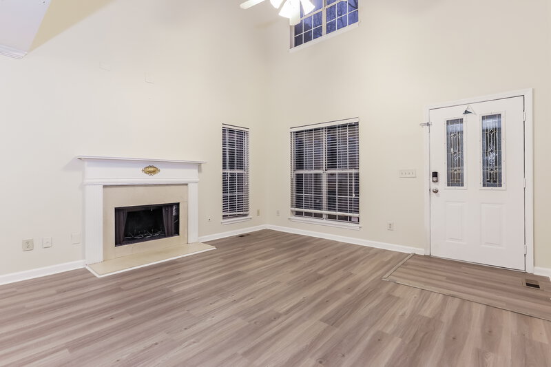 2,490/Mo, 403 Streamview Lane Stockbridge, GA 30281 Living Room View