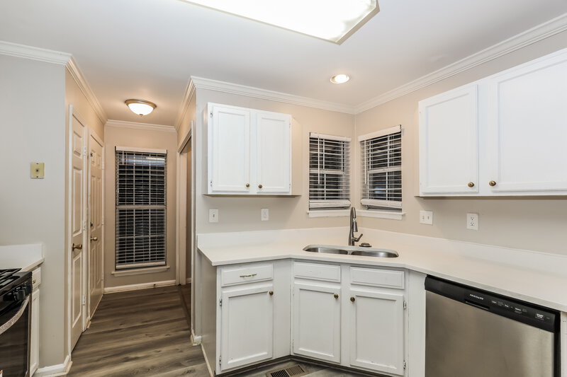 2,490/Mo, 403 Streamview Lane Stockbridge, GA 30281 Kitchen View