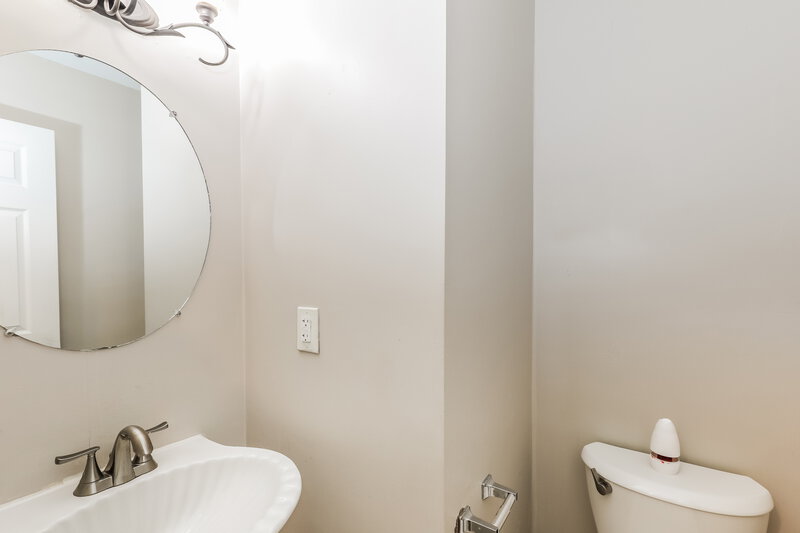 2,490/Mo, 403 Streamview Lane Stockbridge, GA 30281 Bathroom View