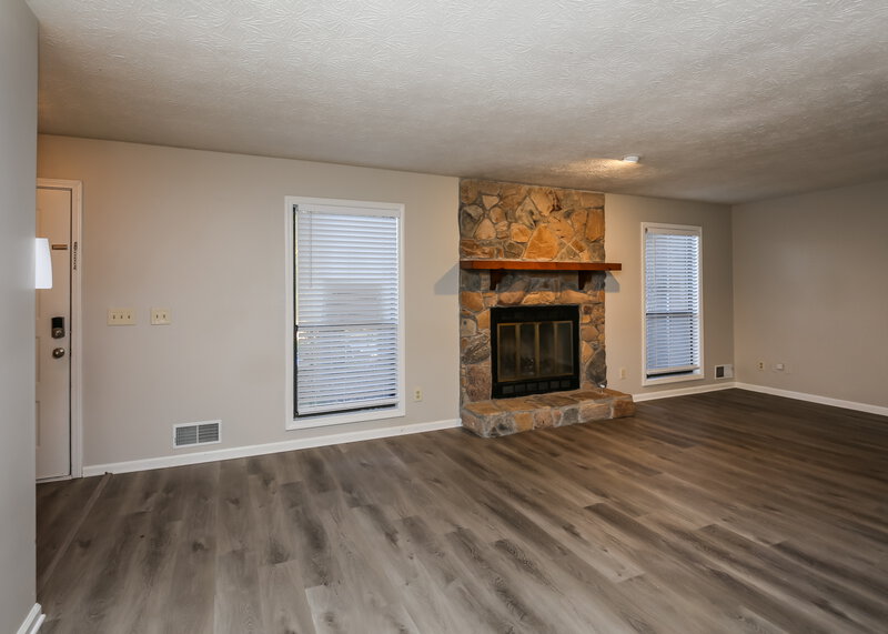2,025/Mo, 3384 Sheree Trail Stone Mountain, GA 30087 Living Room View