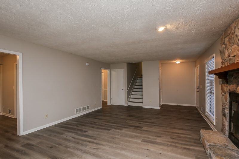 2,025/Mo, 3384 Sheree Trail Stone Mountain, GA 30087 Kitchen View