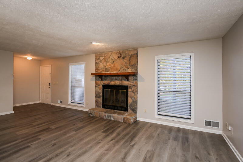 2,025/Mo, 3384 Sheree Trail Stone Mountain, GA 30087 Kitchen View 2