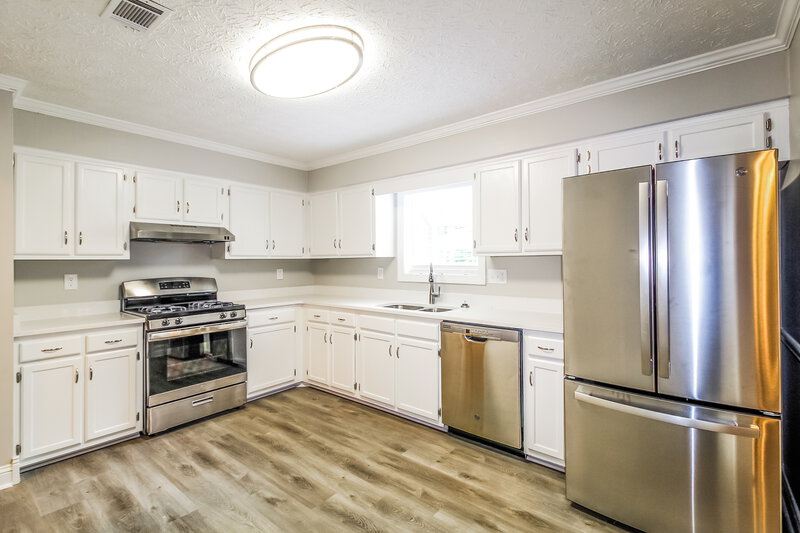 2,120/Mo, 235 Grayland Creek Dr Lawrenceville, GA 30046 Kitchen View 2