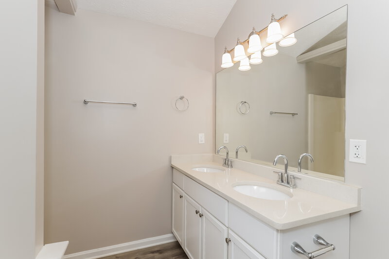 2,090/Mo, 4001 Imperial Ln McDonough, GA 30253 Main Bathroom View