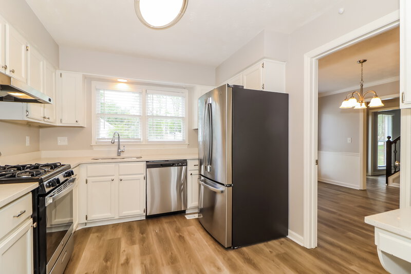 2,175/Mo, 1364 Yorktown Dr Lawrenceville, GA 30043 Kitchen View 3