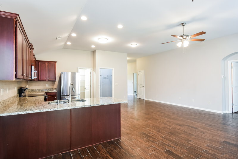 2,160/Mo, 165 Renford Rd Ball Ground, GA 30107 Dining Room View 2