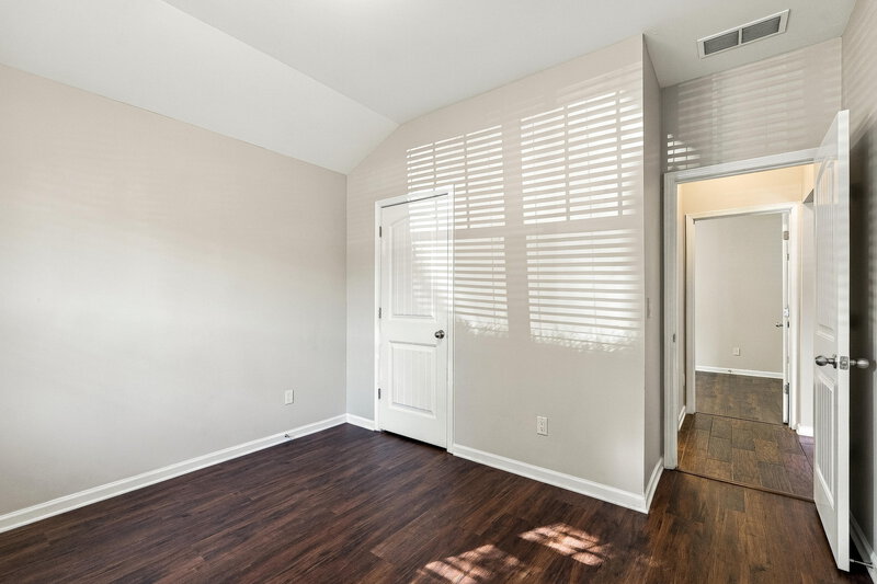 2,180/Mo, 165 Renford Rd Ball Ground, GA 30107 Bedroom View 3