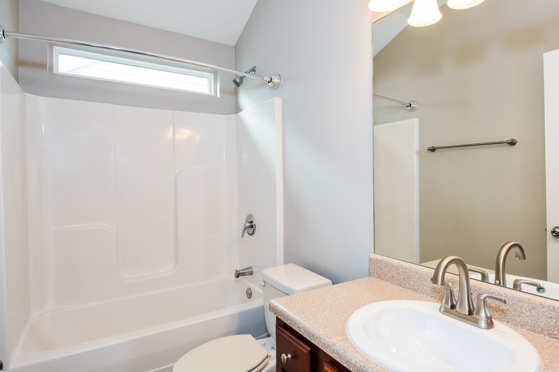 2,160/Mo, 165 Renford Rd Ball Ground, GA 30107 Bathroom View
