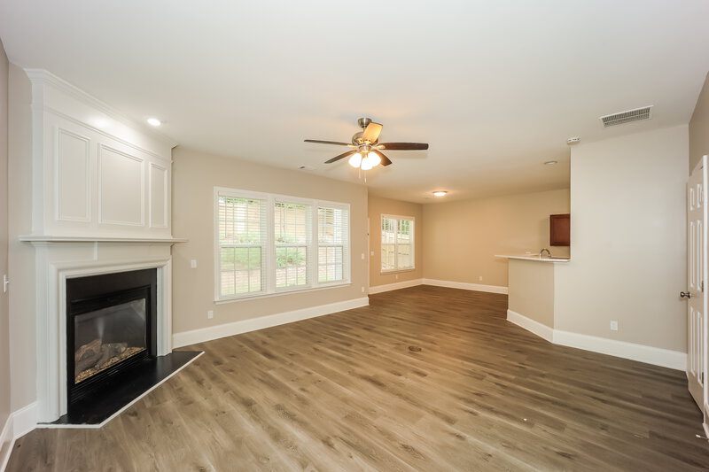 2,210/Mo, 3283 Welmingham Dr SW Atlanta, GA 30331 Living Room View
