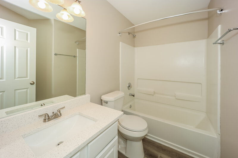 2,210/Mo, 3283 Welmingham Dr SW Atlanta, GA 30331 Bathroom View
