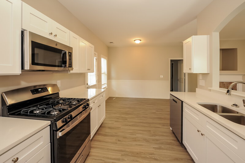 2,010/Mo, 78 Howard Ave Nw Cartersville, GA 30121 Kitchen View