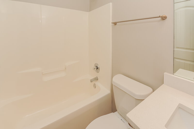 2,010/Mo, 78 Howard Ave Nw Cartersville, GA 30121 Bathroom View