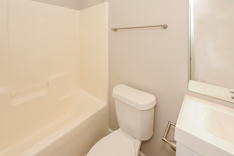 2,010/Mo, 78 Howard Ave Nw Cartersville, GA 30121 Bathroom View 2