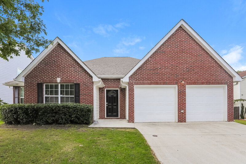 2,110/Mo, 1597 Rice Sq Lithonia, GA 30058 External View