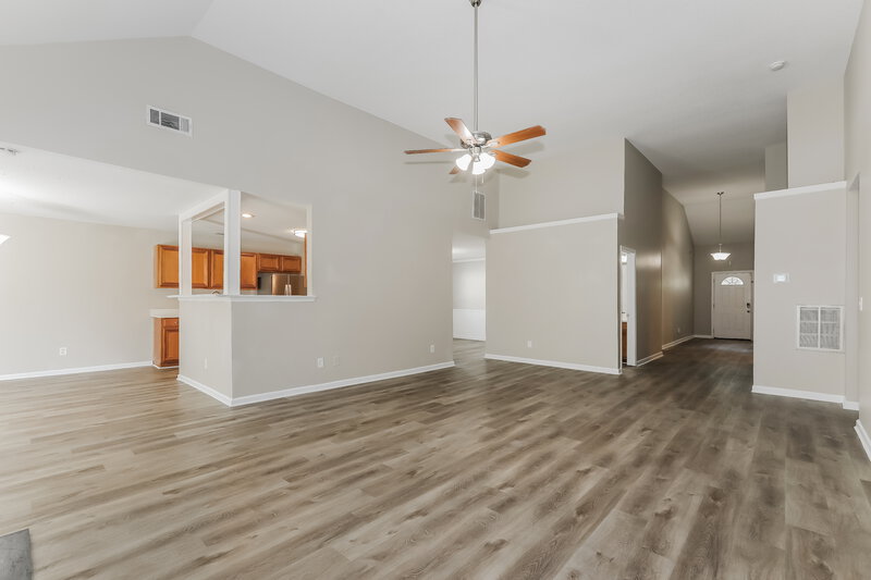 2,275/Mo, 1597 Rice Sq Lithonia, GA 30058 Living Room View 2