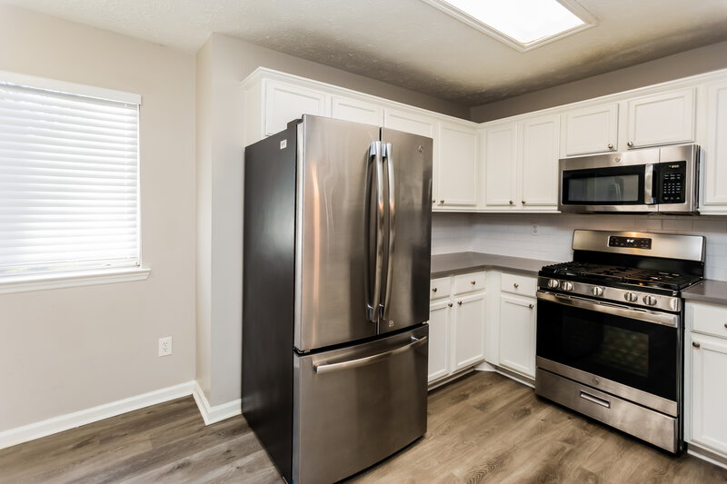 2,040/Mo, 4770 Millbank Court NW Acworth, GA 30102 Kitchen View