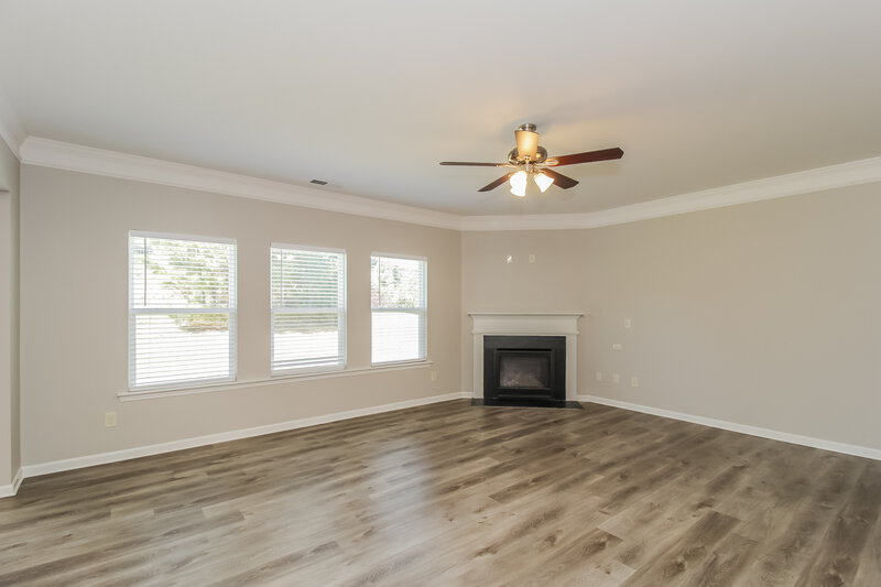 2,350/Mo, 65 Bollen Rdg Hiram, GA 30141 Living Room View