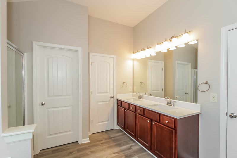 2,350/Mo, 65 Bollen Rdg Hiram, GA 30141 Main Bathroom View 2