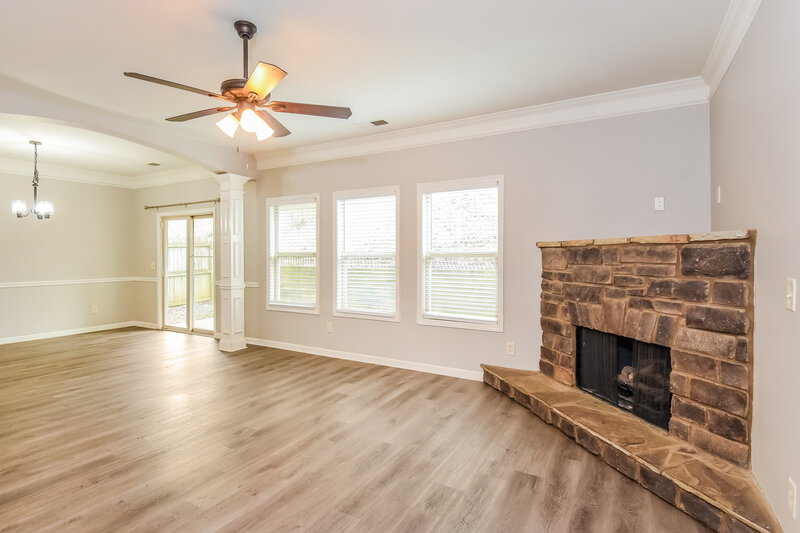 2,160/Mo, 159 Bethany Manor Dr Ball Ground, GA 30107 Living Room View