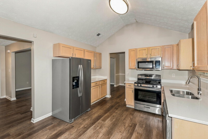 2,180/Mo, 2098 SUGAR CREEK FALLS Court SE Atlanta, GA 30316 Kitchen View