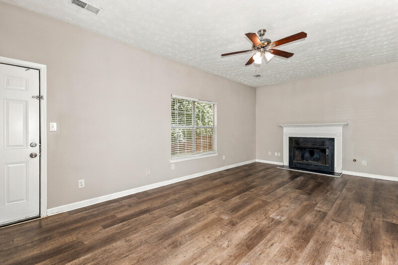 2,180/Mo, 2098 SUGAR CREEK FALLS Court SE Atlanta, GA 30316 Family Room View