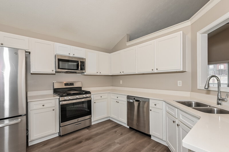 2,025/Mo, 5965 Tallant Dr Sugar Hill, GA 30518 Kitchen View