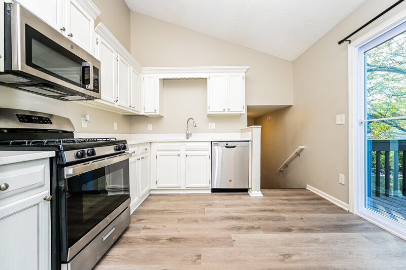 1,960/Mo, 2575 Stardust Trl Decatur, GA 30034 Kitchen View 2