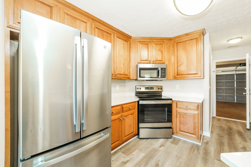 0/Mo, 25 Collins Trce Covington, GA 30016 Kitchen View
