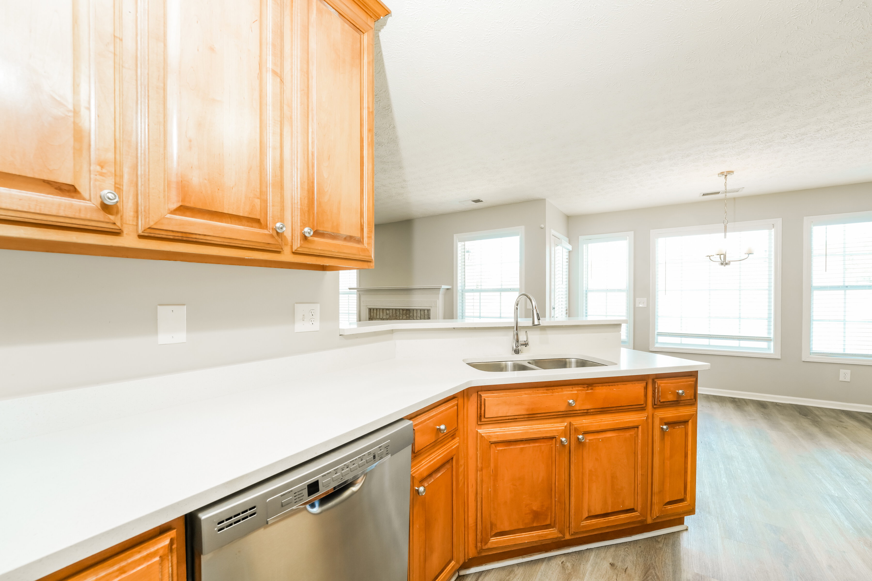 0/Mo, 25 Collins Trce Covington, GA 30016 Kitchen View 2