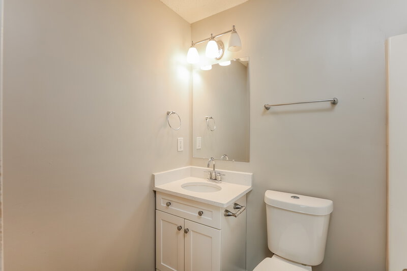 3,170/Mo, 7388 Elm Ridge Ct Douglasville, GA 30134 Main Bathroom View