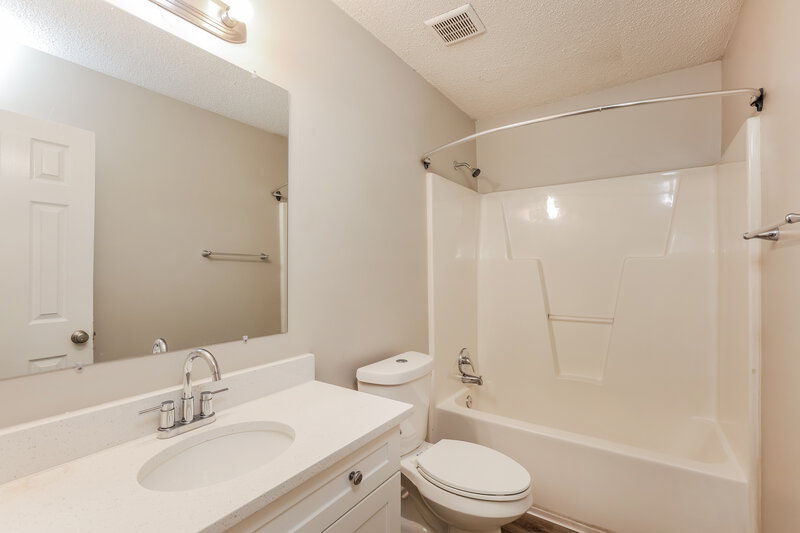 3,170/Mo, 7388 Elm Ridge Ct Douglasville, GA 30134 Bathroom View 2