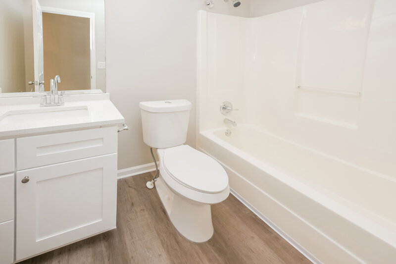 2,000/Mo, 11771 Spring Lake Way Fayetteville, GA 30215 Bathroom View