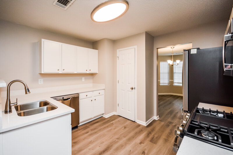 3,270/Mo, 4178 Donna Way Lithonia, GA 30038 Kitchen View