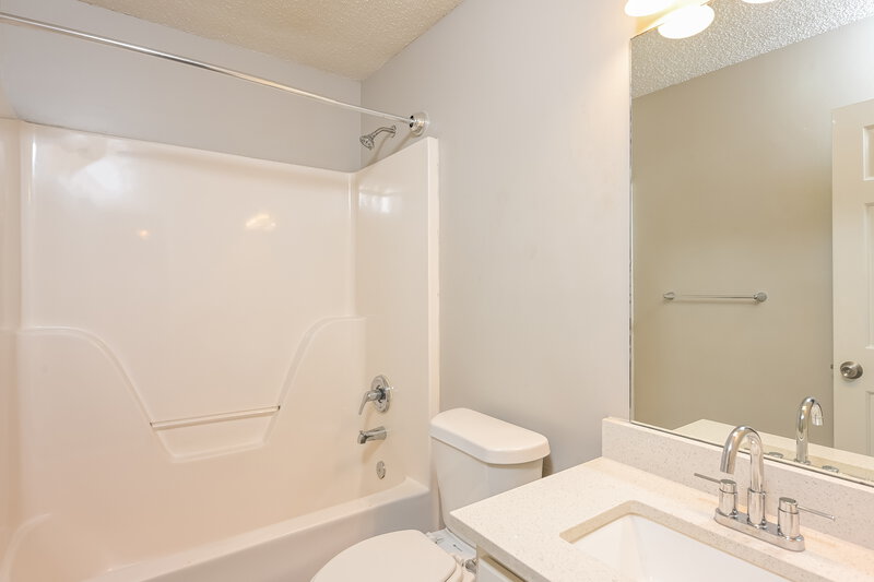 2,410/Mo, 4178 Donna Way Lithonia, GA 30038 Bathroom View