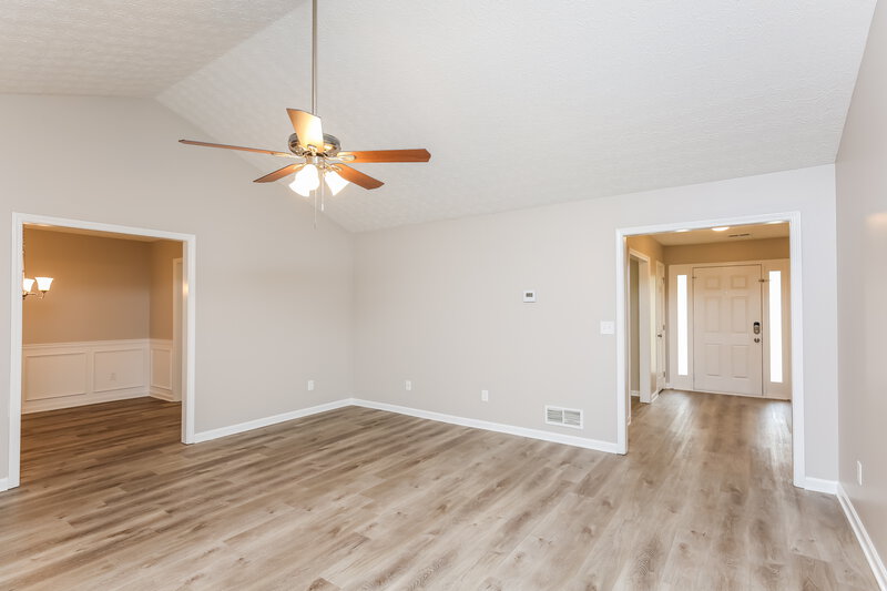 1,930/Mo, 95 Hallmark Lane Covington, GA 30014 Living Room View 2