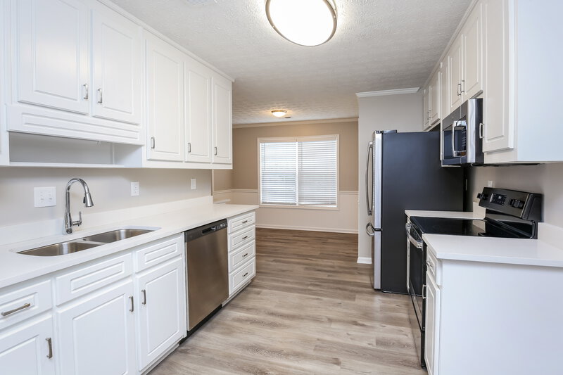 1,930/Mo, 95 Hallmark Lane Covington, GA 30014 Kitchen View