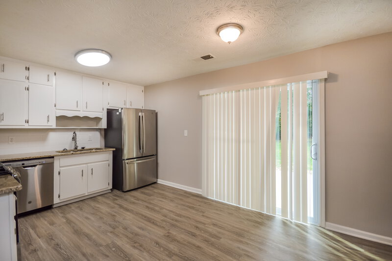 1,795/Mo, 417 Willow Ct SE Conyers, GA 30094 Dining Room View