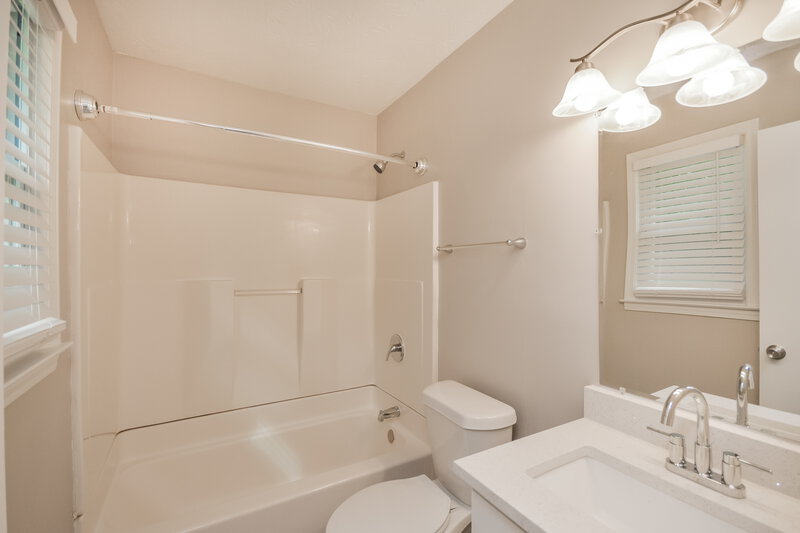 1,795/Mo, 417 Willow Ct SE Conyers, GA 30094 Main Bathroom View