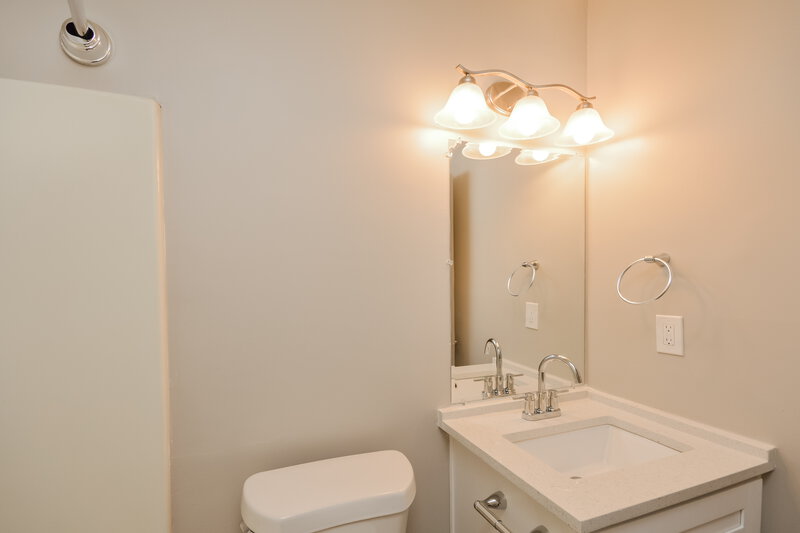 1,795/Mo, 417 Willow Ct SE Conyers, GA 30094 Bathroom View
