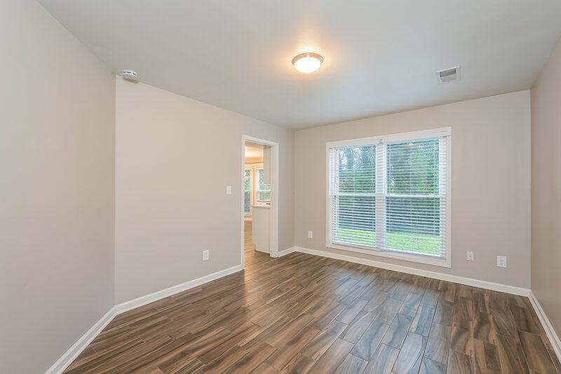 2,340/Mo, 655 Suwanee Lakes Cir Suwanee, GA 30024 Dining Room View