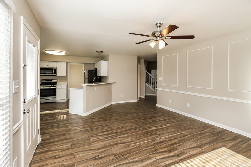 2,385/Mo, 655 Suwanee Lakes Cir Suwanee, GA 30024 Dining Room View