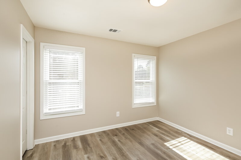 2,385/Mo, 655 Suwanee Lakes Cir Suwanee, GA 30024 Bedroom View 2