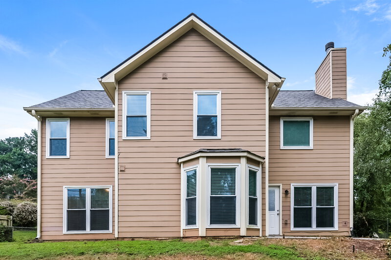 2,340/Mo, 655 Suwanee Lakes Cir Suwanee, GA 30024 Rear View