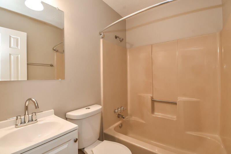 0/Mo, 8934 WESTERN PINES DR Douglasville, GA 30134 Bathroom View