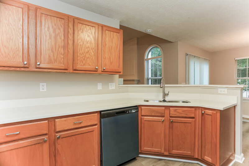 2,690/Mo, 6265 New Magnolia Pl College Park, GA 30349 Kitchen View 2