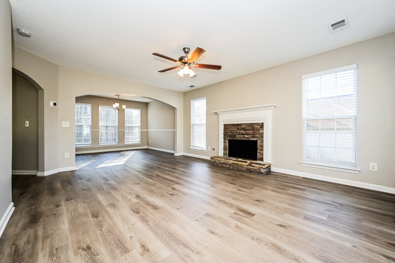 2,035/Mo, 260 Stone Ridge Way Covington, GA 30016 Living Room View