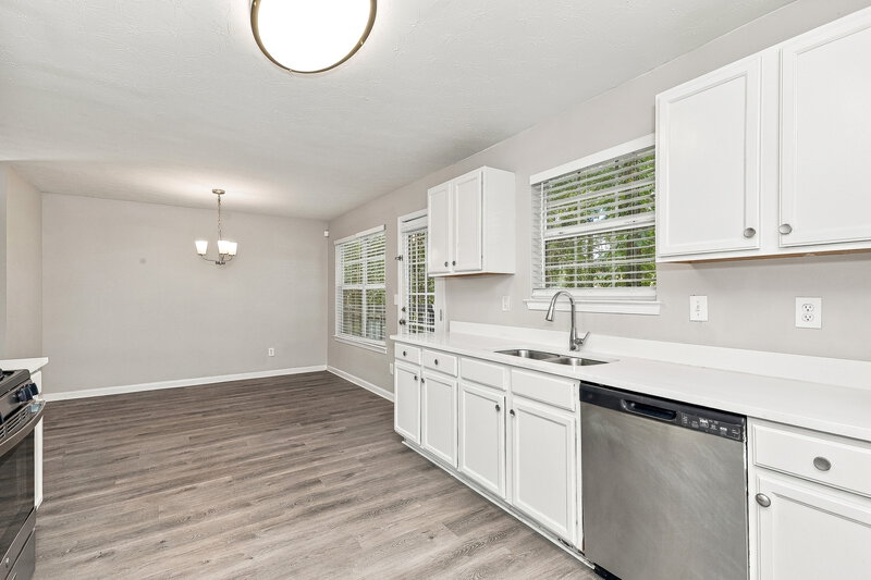 2,025/Mo, 2534 Walter Way Stockbridge, GA 30281 Kitchen View 2