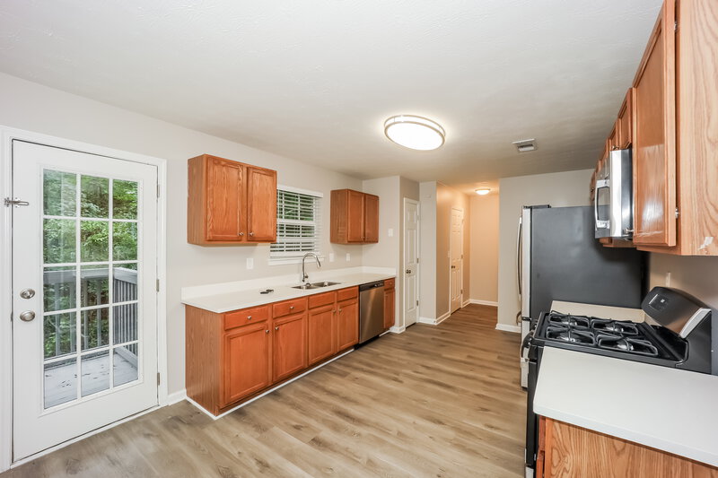 2,980/Mo, 2534 Walter Way Stockbridge, GA 30281 Kitchen View 2