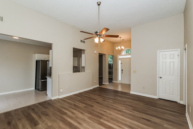 1,765/Mo, 495 Anna Ave Palmetto, GA 30268 Living Room View 2